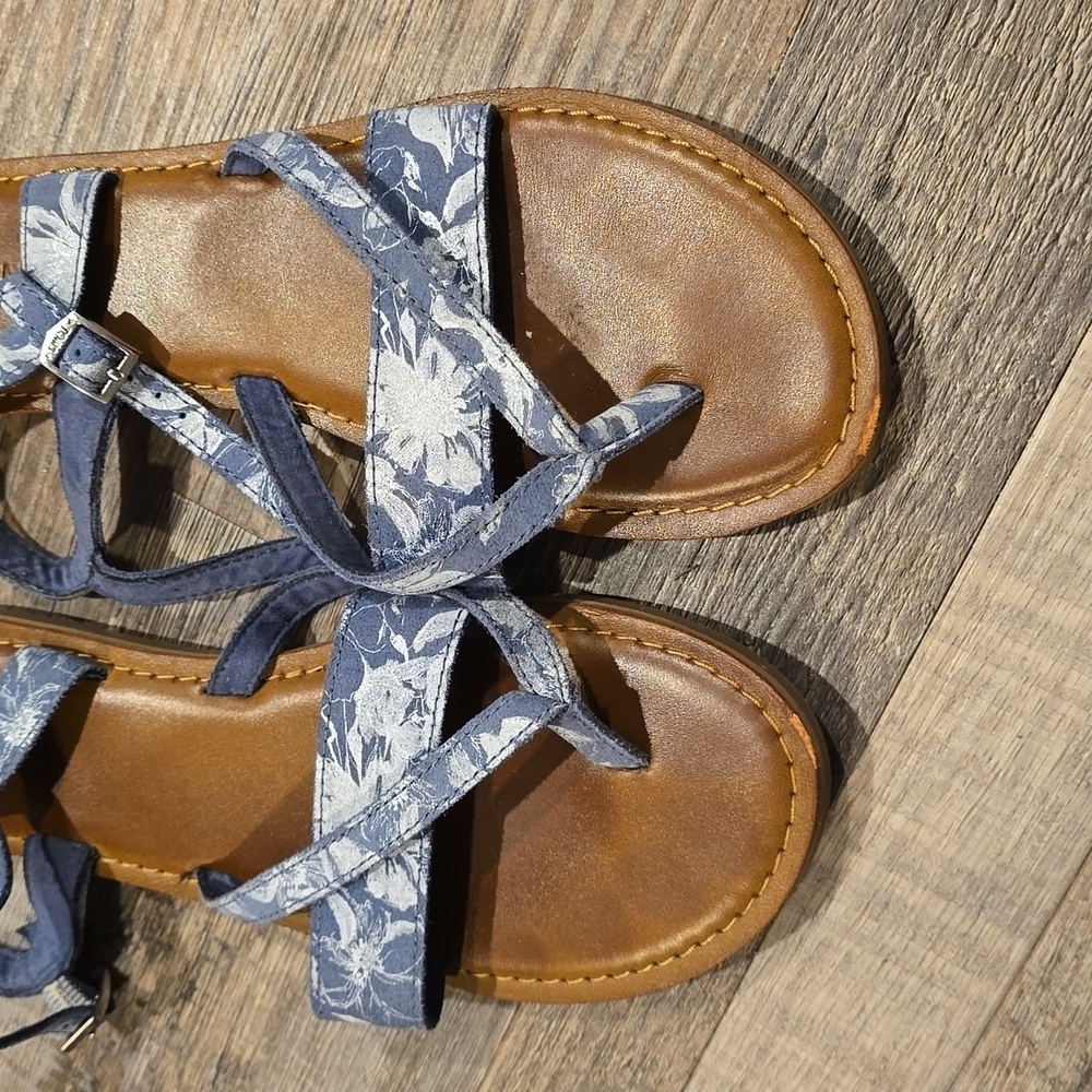 TOMS | Floral‎ Sandals | Size 7​ - Picture 4 of 7